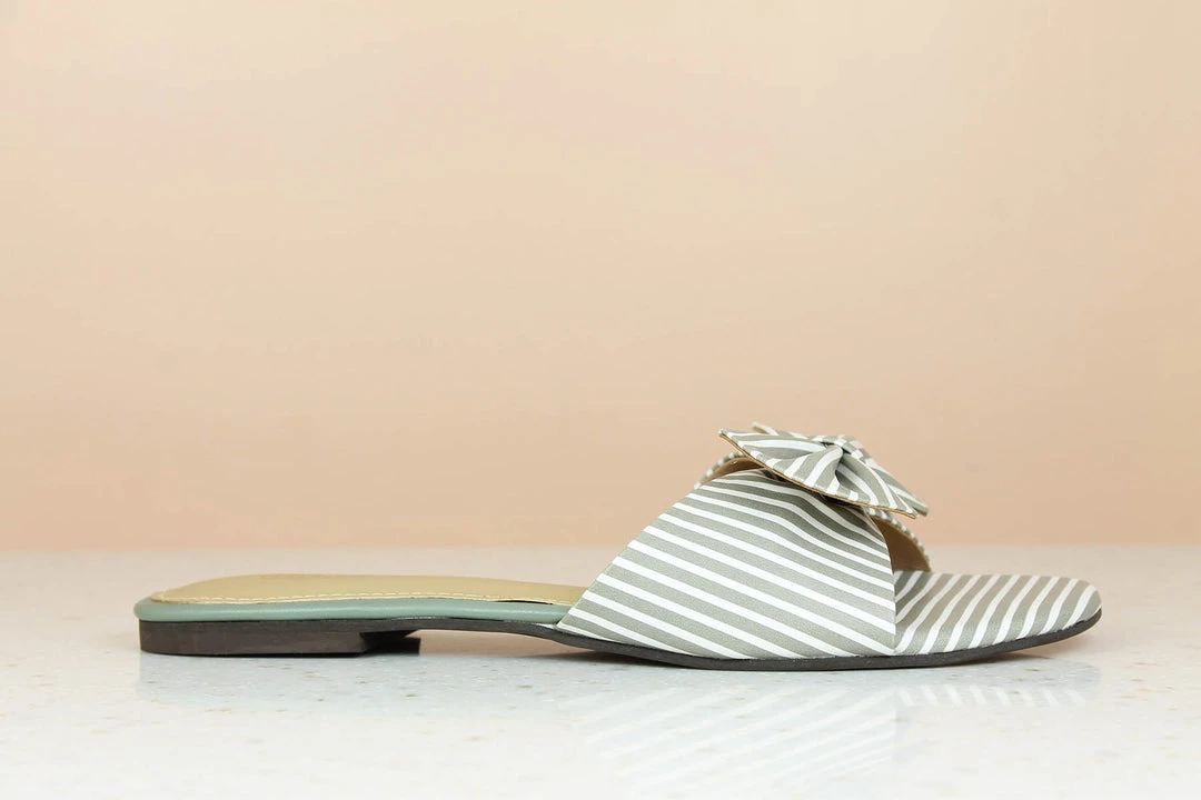 Inc.5 SALE TIE BOW FLAT MULES 6 Inc.5 SALE TIE BOW FLAT MULES