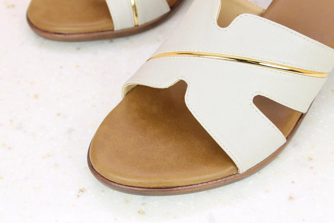 Inc.5 BLOCK HEEL MULES SALE 4 Inc.5 BLOCK HEEL MULES SALE