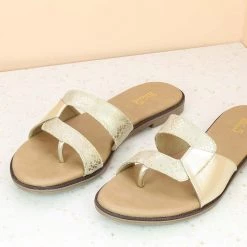 Inc.5 FLAT MULES SALE