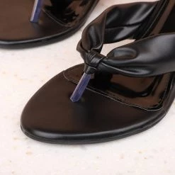 Inc.5 KITTEN HEEL THONG 9 Inc.5 KITTEN HEEL THONG