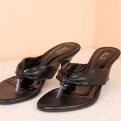 Inc.5 KITTEN HEEL THONG 8 Inc.5 KITTEN HEEL THONG