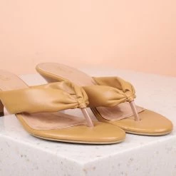 Inc.5 Kitten Heel Thong