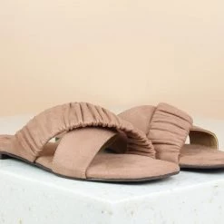 Inc.5 CROSS STRAP FLAT MULES