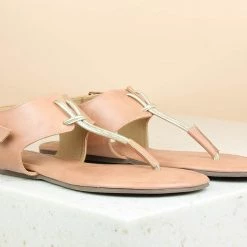 Inc.5 FLAT SANDAL