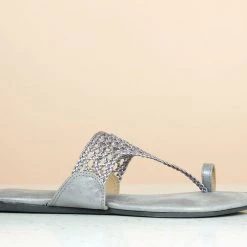 Inc.5 FLAT WOVEN KOLHAPURI SALE