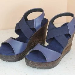 Inc.5 PLATFORM SANDAL SALE
