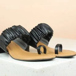 Inc.5 BLOCK HEEL TOE POST