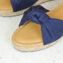 Inc.5 CORK COVERED KNOTTED MULES