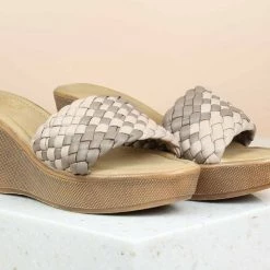 Inc.5 WOVEN PLATFORM THONG