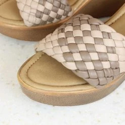 Inc.5 WOVEN PLATFORM THONG 8 Inc.5 WOVEN PLATFORM THONG