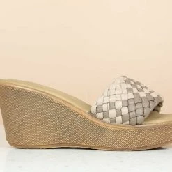 Inc.5 WOVEN PLATFORM THONG 9 Inc.5 WOVEN PLATFORM THONG