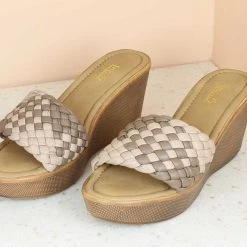 Inc.5 WOVEN PLATFORM THONG