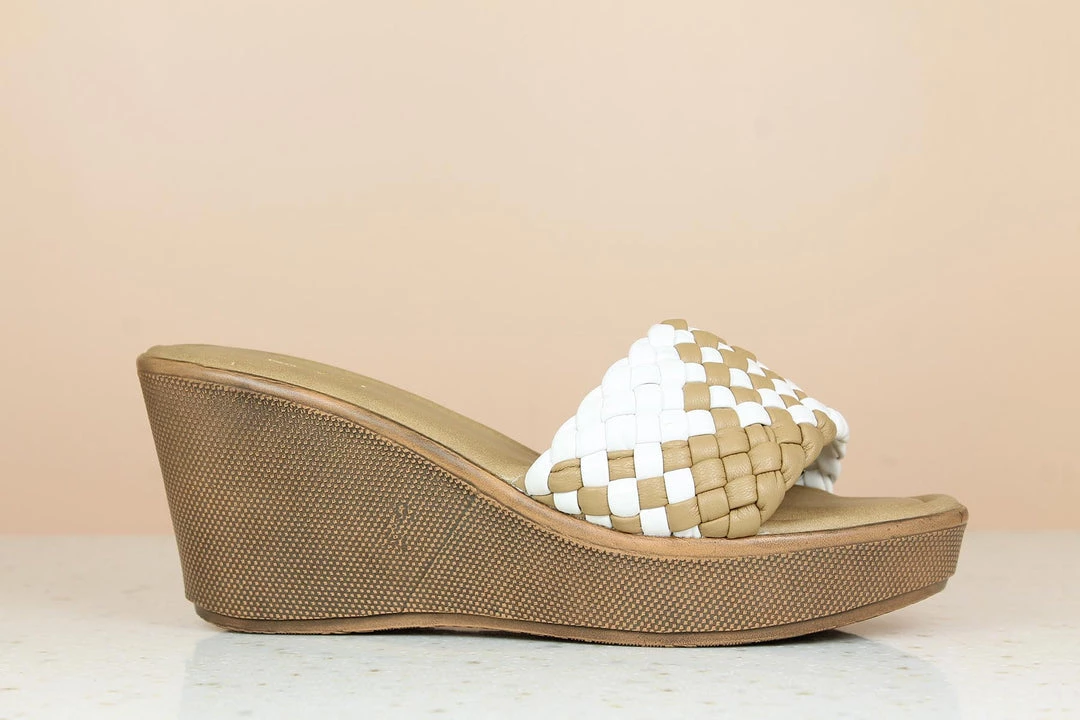 Inc.5 WOVEN PLATFORM THONG SALE 6 Inc.5 WOVEN PLATFORM THONG SALE