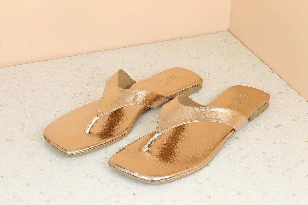 Inc.5 METALLIC FLAT THONG 6 Inc.5 METALLIC FLAT THONG