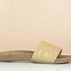 Inc.5 PATTENT FLAT STITCHED MULES