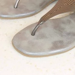 Inc.5 FLAT SANDAL 8 Inc.5 FLAT SANDAL