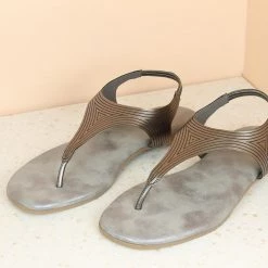 Inc.5 FLAT SANDAL