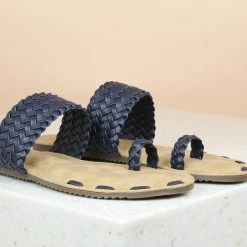 Inc.5 SALE Flat Woven Toe Post