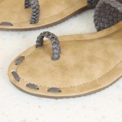 Inc.5 FLAT WOVEN TOE POST