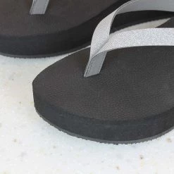 Inc.5 SALE RUBBER PLATFORM THONG