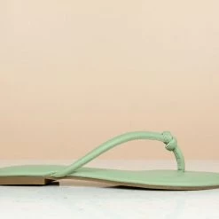 Inc.5 FLAT THONG SALE