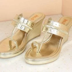 Inc.5 SALE VEDGE HEEL METALLIC KOLHAPURI