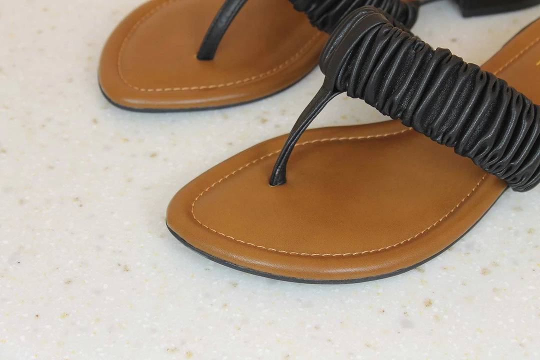 Inc.5 FLAT THONG SALE 4 Inc.5 FLAT THONG SALE