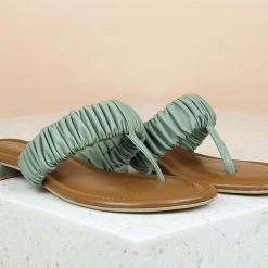 Inc.5 FLAT THONG SALE