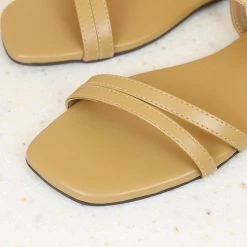 Inc.5 FLAT SANDAL