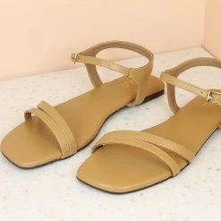 Inc.5 FLAT SANDAL