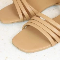 Inc.5 FLAT SANDAL