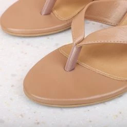 Inc.5 BLOCK HEEL THONG