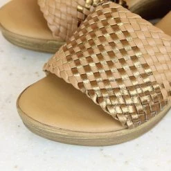 Inc.5 SALE WOVEN PLATFORM MULES