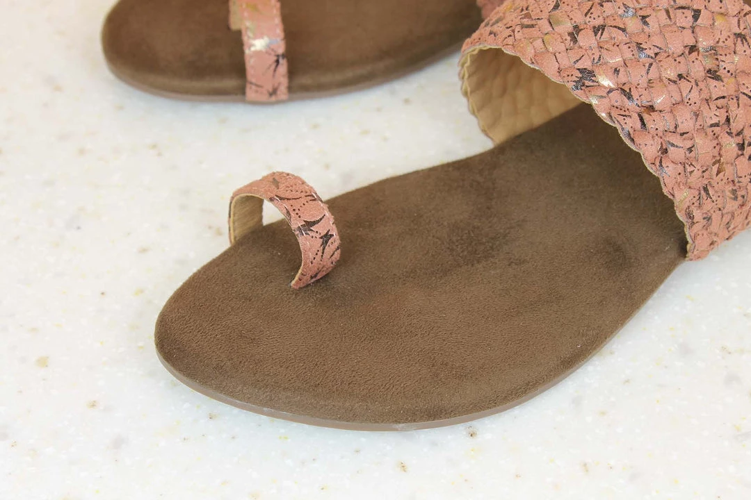 Inc.5 FLAT WOVEN TOE POST SALE 4 Inc.5 FLAT WOVEN TOE POST SALE