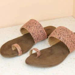 Inc.5 FLAT WOVEN TOE POST SALE 9 Inc.5 FLAT WOVEN TOE POST SALE