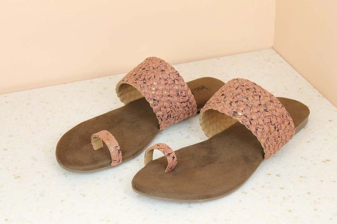 Inc.5 FLAT WOVEN TOE POST SALE 6 Inc.5 FLAT WOVEN TOE POST SALE