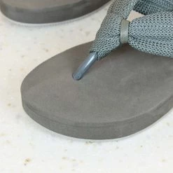 Inc.5 RUBBER PLATFORM THONG