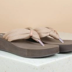 Inc.5 RUBBER PLATFORM THONG