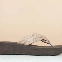 Inc.5 RUBBER PLATFORM THONG