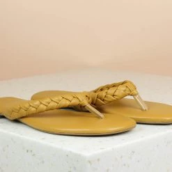 Inc.5 WOMEN WOVEN FLAT THONG