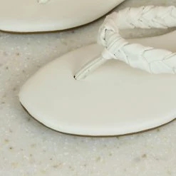 Inc.5 WOMEN WOVEN FLAT THONG