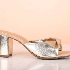 Inc.5 BLOCK HEEL TWISTED MULES-GOLD