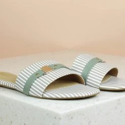 Inc.5 FLAT MULES SALE