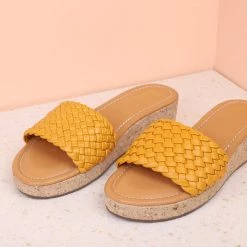 Inc.5 WOVEN PLATFORM MULES