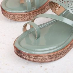 Inc.5 WOMEN PATTENT CUTWORK PLATFORM