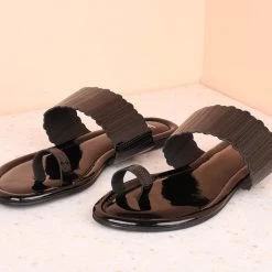 Inc.5 CUTWORK TOE POST-BLACK