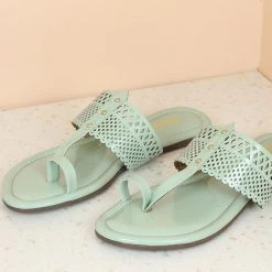 Inc.5 CUTWORK FLAT TOE POST