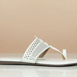 Inc.5 CUTWORK FLAT TOE POST