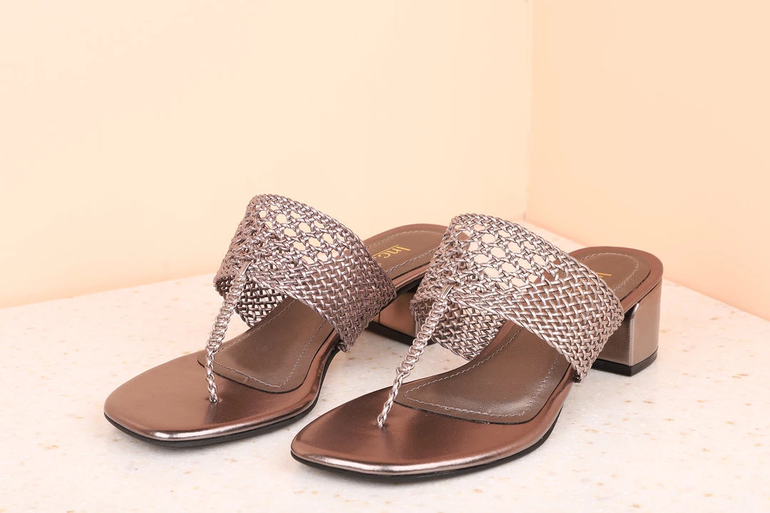 Inc.5 BLOCK HEEL WOVEN THONG Inc5 6 Inc.5 BLOCK HEEL WOVEN THONG Inc5