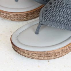 Inc.5 PLATFORM THONG